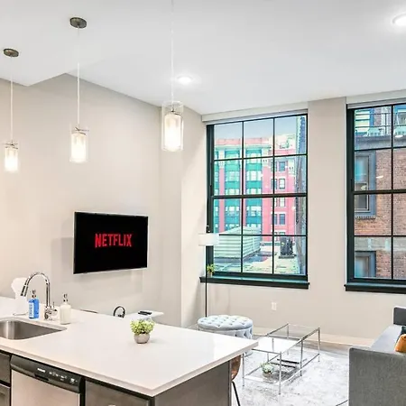 Heart Of Dt - Pool & Steam At Playhouse Square 315 Apartment Cleveland Exterior photo