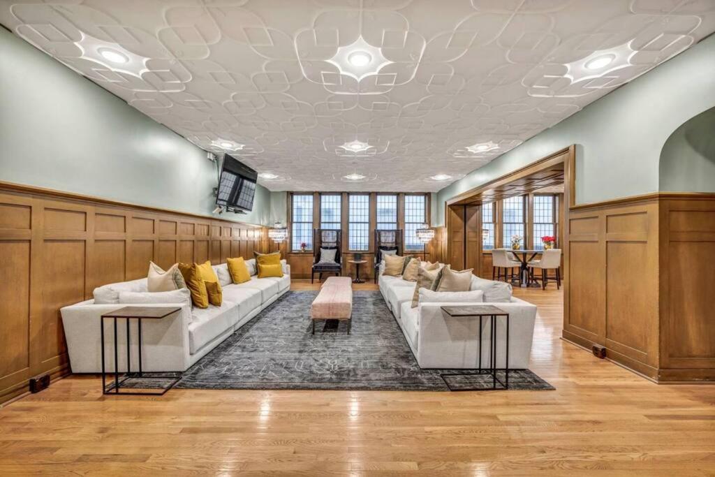 Appartamento Heart Of Dt - Pool & Steam At Playhouse Square 315